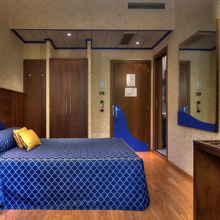 摩德纳中央公园酒店 酒店 4*