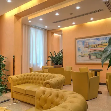 摩德纳中央公园酒店 酒店