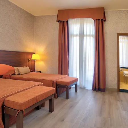 Отель Park 4*